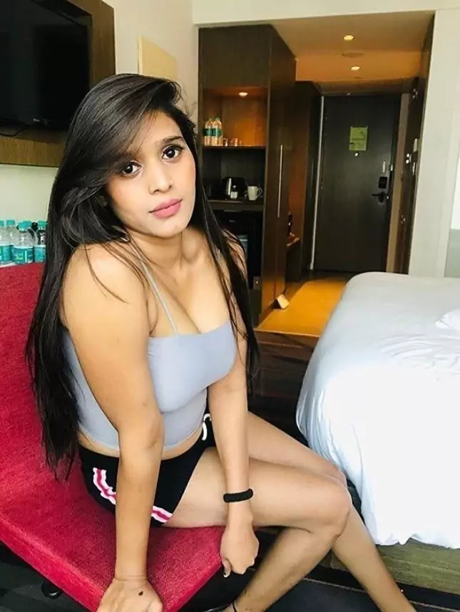 कॉल गर्ल्स सर्विस सेनापति बापत रोड